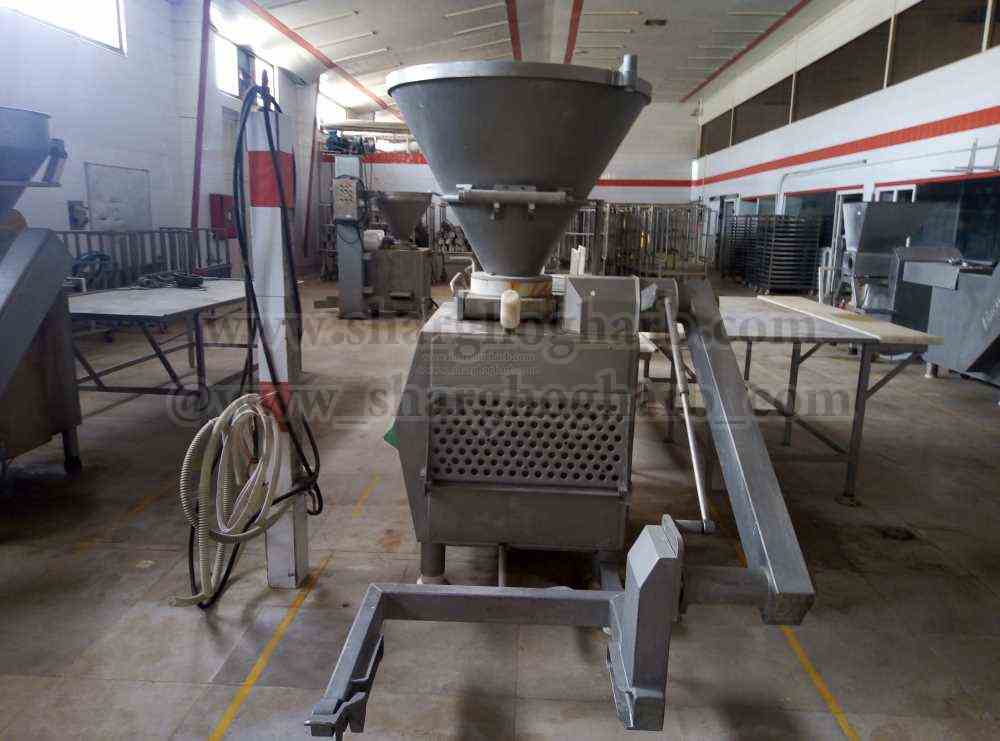 فروش کارخانه تولید همبرگر سوسیس کالباس در کاشان